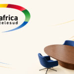 Logo officiel Global Africa-Telesud et table de conseil illustrant une audience de décideurs.
