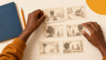 Mains disposant des cartes de storyboard sur une table de travail, pour évoquer la formation audiovisuelle.