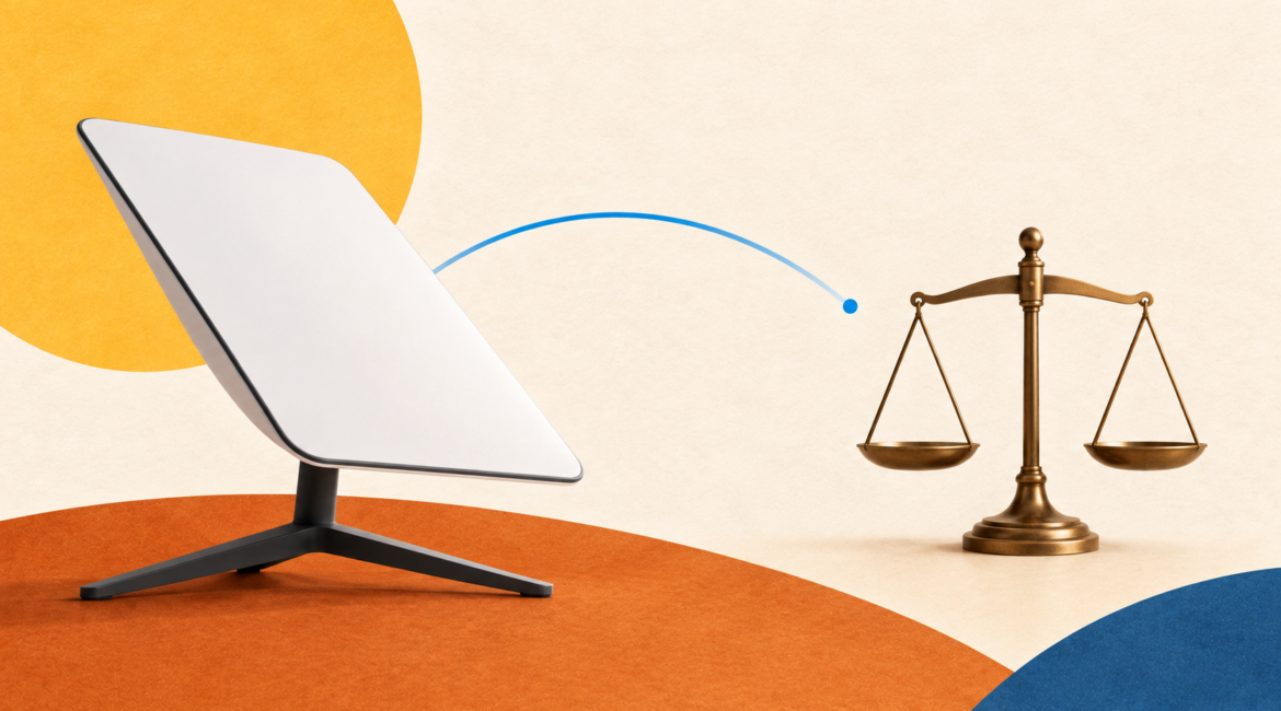 Terminal Internet par satellite et balance de justice illustrant la suspension provisoire de la licence de Starlink au Sénégal.