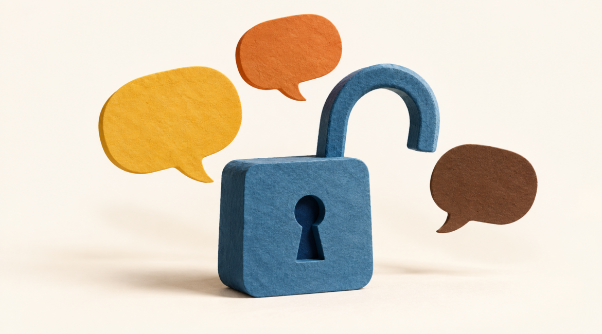 Cadenas ouvert et bulles de conversation évoquant le retour des réseaux sociaux.